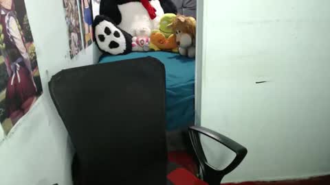 Mia and Gary  online show from September 13, 2025, 3:17 am