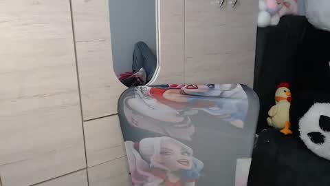 Mia and Gary  online show from January 18, 2026, 2:04 am