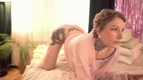 Eva         all my links   online show from February 21, 2026, 11:00 am