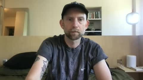 Snapshot of fugazixx chatting on April 24, 2026, 10:07 am fugazixx online show from April 24, 2026, 10:07 am