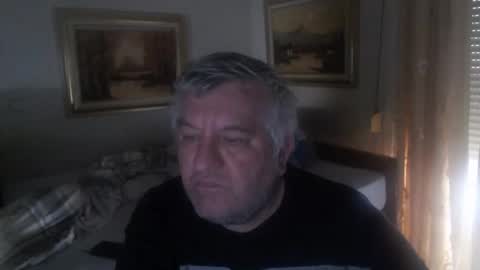 Snapshot of fukingcrazy chatting on May 6, 2026, 7:57 am fukingcrazy online show from May 6, 2026, 7:57 am