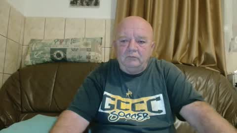 fullballs6 online show from October 11, 2025, 2:55 am