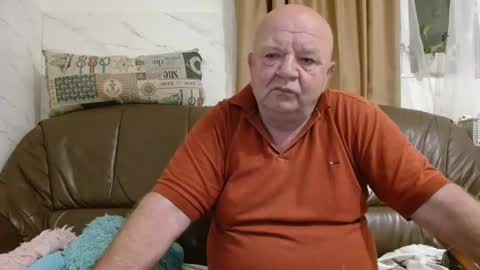 fullballs6 online show from May 12, 2026, 1:36 am
