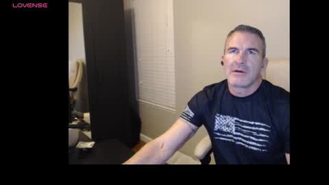 Snapshot of funfitmalelv2 chatting on February 19, 2026, 3:02 am funfitmalelv2 online show from February 19, 2026, 3:02 am