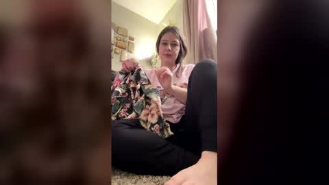 Linnys Palace online show from February 2, 2026, 5:22 pm