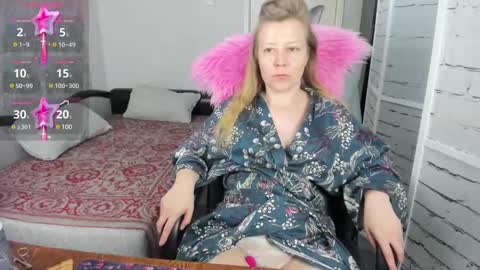 Snapshot of funny_bunny4 chatting on February 27, 2025, 6:42 pm funny_bunny4 online show from February 27, 2025, 6:42 pm