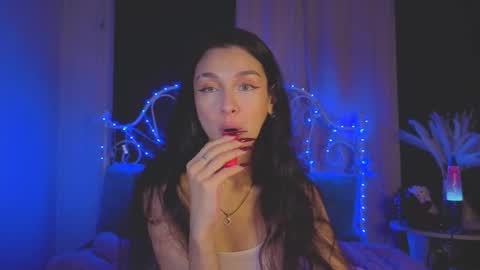 Tiffany online show from September 27, 2025, 1:43 am