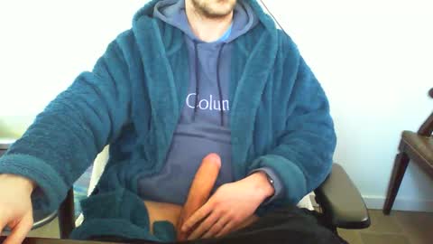 Snapshot of funnyeucouple chatting on March 3, 2025, 11:22 am YWhiteNiceMan online show from March 3, 2025, 11:22 am