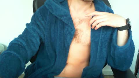 Snapshot of funnyeucouple chatting on June 2, 2026, 7:54 am YWhiteNiceMan online show from June 2, 2026, 7:54 am