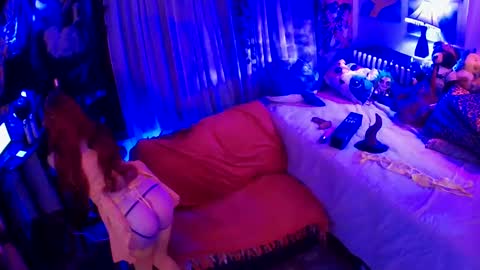 Valarie Iris Paige online show from January 9, 2025, 7:42 am