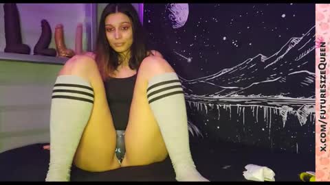 futuresizequeen online show from January 8, 2026, 3:09 am