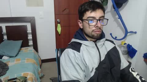 andrew online show from September 23, 2025, 3:42 am