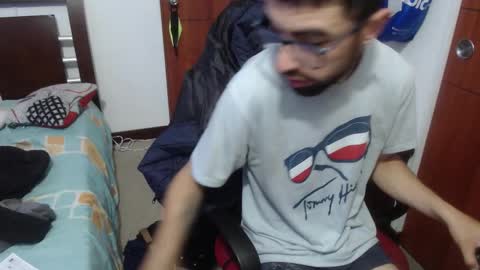 andrew online show from October 25, 2025, 1:18 pm