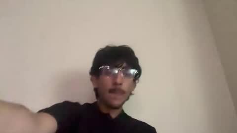 Snapshot of g981842 chatting on April 8, 2026, 7:47 pm g981842 online show from April 8, 2026, 7:47 pm