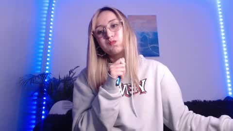 Snapshot of gabb_rioss chatting on December 27, 2024, 3:53 am Gabriela online show from December 27, 2024, 3:53 am