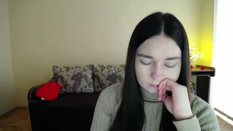 Snapshot of gabby_di chatting on February 6, 2026, 9:45 am Jaklin online show from February 6, 2026, 9:45 am