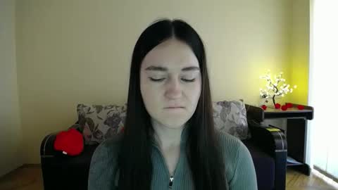 Jaklin online show from March 14, 2026, 9:37 am