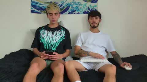 gabriel_and_geronimo online show from April 16, 2026, 5:47 pm