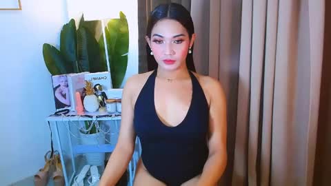 gabriela_deluxe online show from June 6, 2026, 10:09 am