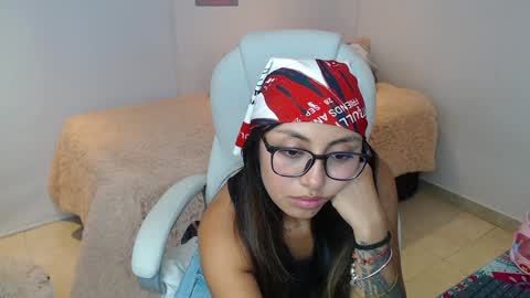 Snapshot of gabriela_morales01 chatting on December 5, 2024, 3:04 am .  online show from December 5, 2024, 3:04 am