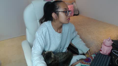 Snapshot of gabriela_morales01 chatting on December 17, 2024, 6:13 am .  online show from December 17, 2024, 6:13 am