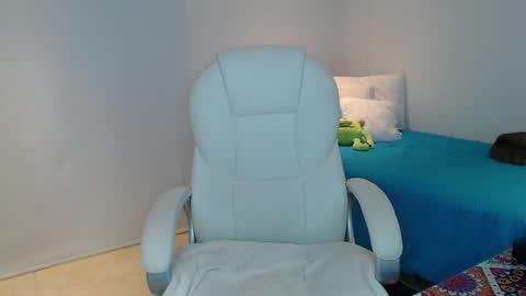 Snapshot of gabriela_morales01 chatting on February 6, 2025, 4:21 am .  online show from February 6, 2025, 4:21 am