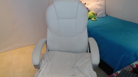 Snapshot of gabriela_morales01 chatting on February 8, 2025, 5:29 am .  online show from February 8, 2025, 5:29 am