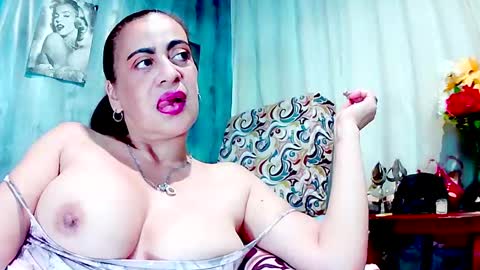 Gabriella Lopez online show from January 15, 2025, 12:47 pm