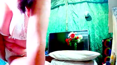 Gabriella Lopez online show from October 6, 2025, 6:38 pm