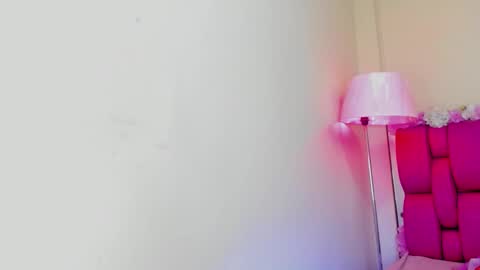 Snapshot of gabrielaa_01 chatting on December 18, 2024, 4:39 pm Gaby Im on vacation see you on November 25 online show from December 18, 2024, 4:39 pm