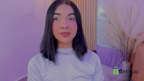 Gabriela Evans MS online show from September 30, 2025, 2:27 am