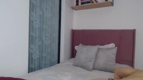 GabrielaRossa online show from February 19, 2025, 2:01 pm