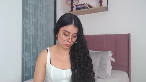 GabrielaRossa online show from February 28, 2025, 5:26 pm