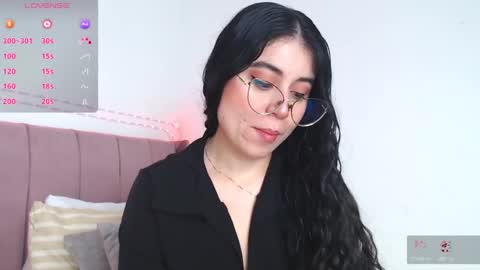 GabrielaRossa online show from November 17, 2025, 1:50 pm