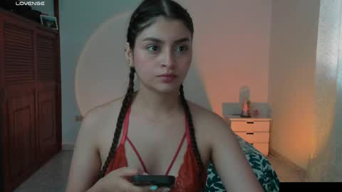 Snapshot of gabriellahoney18 chatting on April 18, 2026, 6:01 pm Gabriella online show from April 18, 2026, 6:01 pm