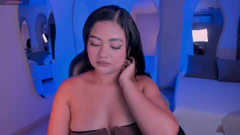 Gabriella Lee online show from May 5, 2026, 3:25 am