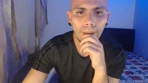 Snapshot of gabrielle_ramirez chatting on February 12, 2025, 9:43 pm Gabriel online show from February 12, 2025, 9:43 pm