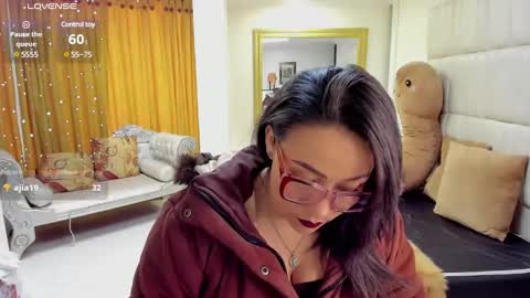 gabriela online show from February 27, 2025, 6:53 pm