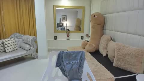 gabriela online show from December 13, 2025, 7:53 pm