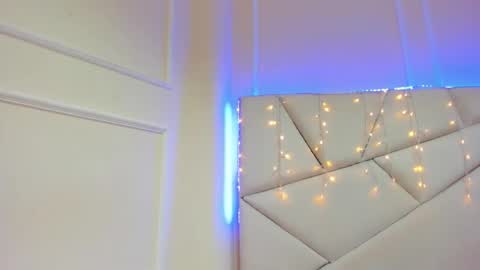  gabriela y Antonella  online show from January 3, 2025, 4:27 pm