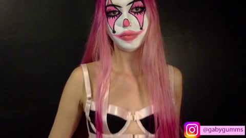 gabygumms online show from November 6, 2025, 6:09 pm