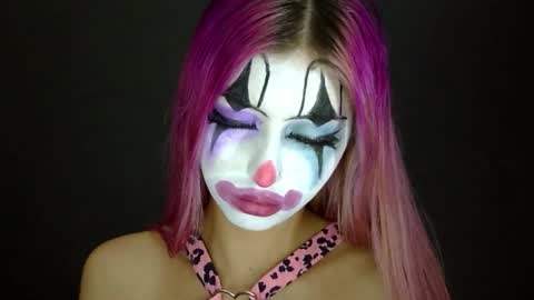 gabygumms online show from November 12, 2025, 6:19 pm