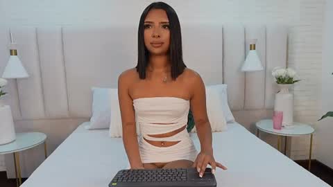 Snapshot of gabyjones__ chatting on June 11, 2026, 12:14 pm Camila online show from June 11, 2026, 12:14 pm