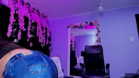 gabby cooper online show from March 25, 2026, 2:50 am