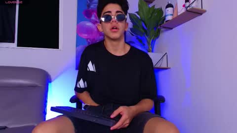 Snapshot of gael_moon chatting on February 13, 2026, 5:03 am Gael Moon online show from February 13, 2026, 5:03 am