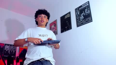 Gael Conner online show from February 28, 2025, 2:53 am