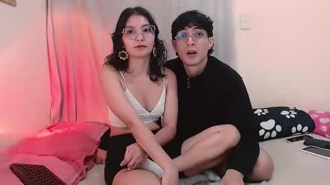 Snapshot of gaia_16 chatting on February 10, 2026, 6:23 pm Gaia y Clayde online show from February 10, 2026, 6:23 pm