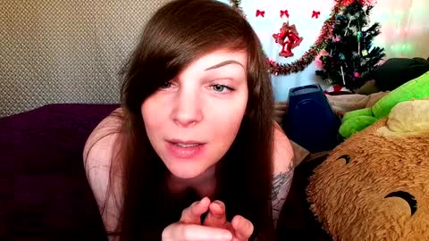 Snapshot of gamergirlroxy chatting on December 24, 2024, 10:28 pm GamerGirlRoxy online show from December 24, 2024, 10:28 pm