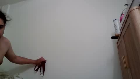 Snapshot of gangdrewski chatting on December 17, 2025, 10:49 pm gangdrewski online show from December 17, 2025, 10:49 pm