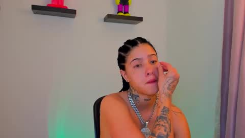 Snapshot of gangster_girl chatting on January 17, 2025, 4:17 am GANG online show from January 17, 2025, 4:17 am